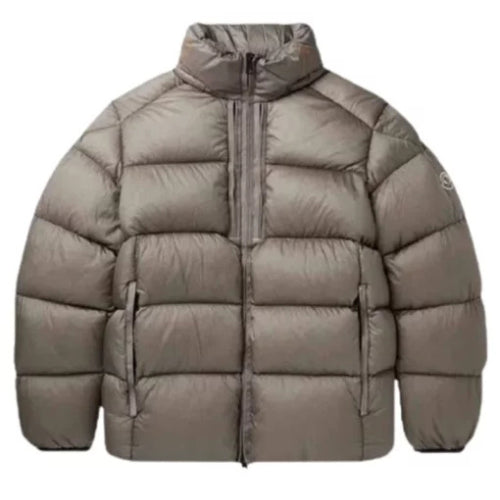 Men’s Grey Puffer Jacket offering sleek style, lightweight warmth, and modern winter comfort.